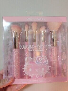 Wet n Wild Hello Kitty Pink and Rose Gold 5-Piece 50th Anniversary Brush Set